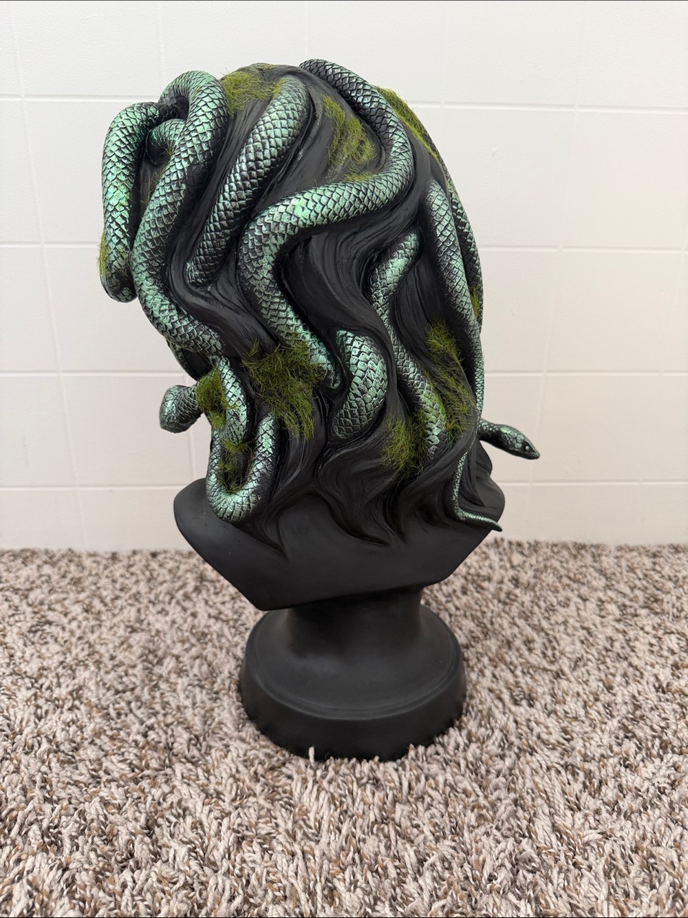 Medusa Bust Statue Gothic Snake Head Halloween Decor 17” Black Green - Picture 2 of 4